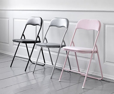 Skládací židle v černé, šedé a růžové barvě