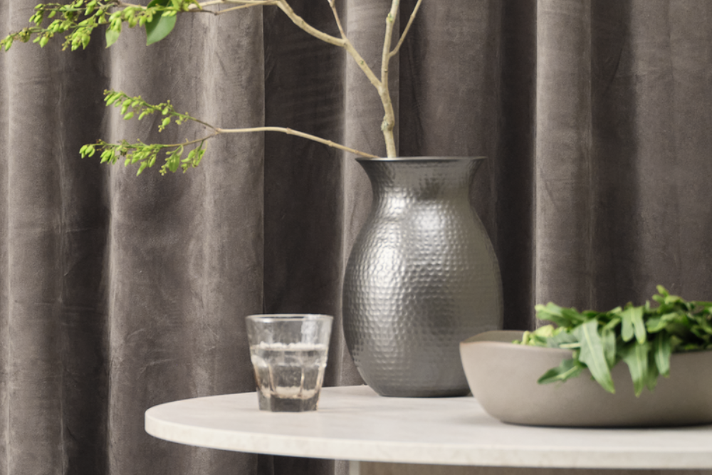 Váza BENT- 250 Kč (původně 550 Kč)