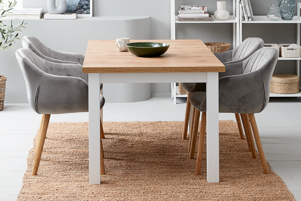 Jídelní stoly: sleva až 50 %