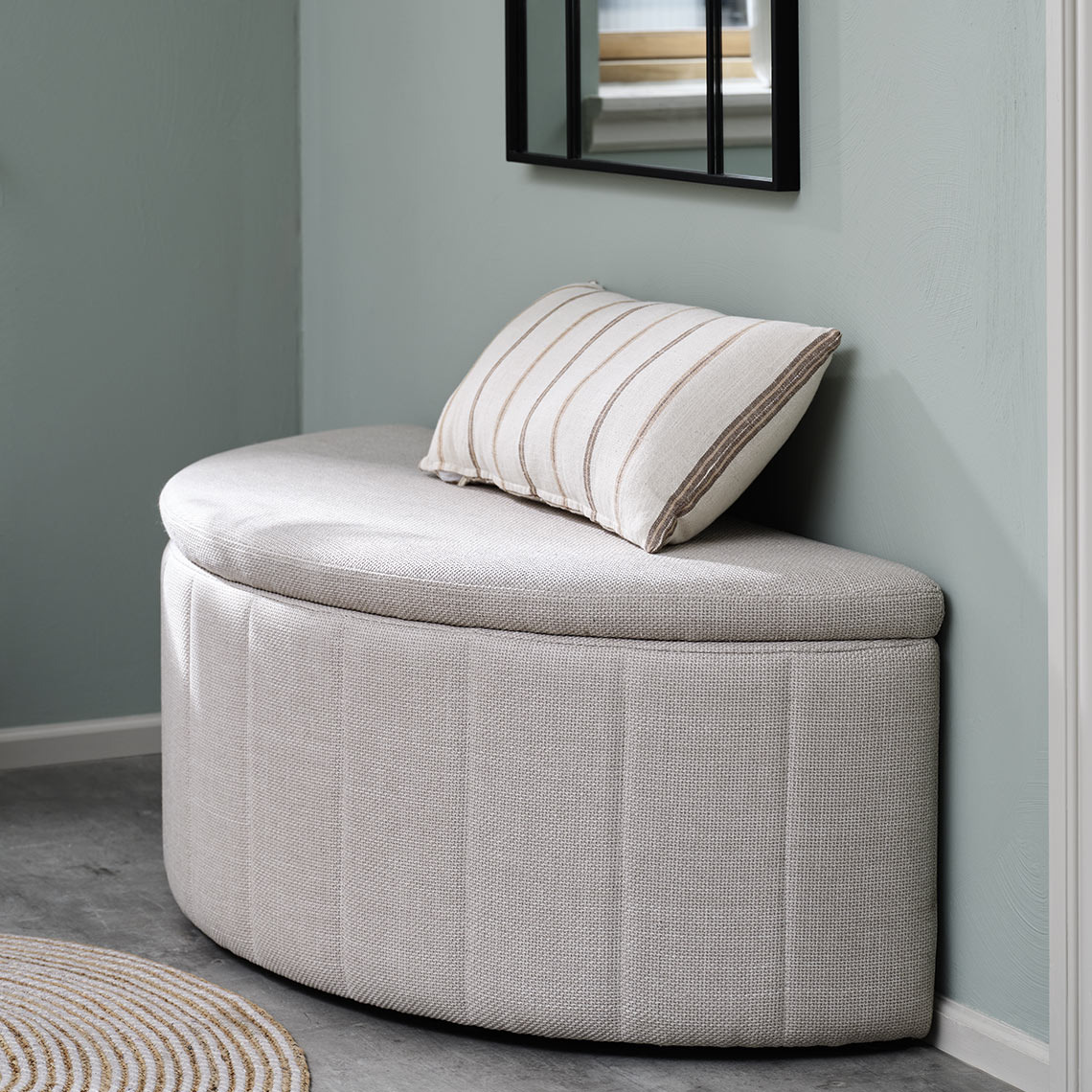 Světlá lavice do předsíně