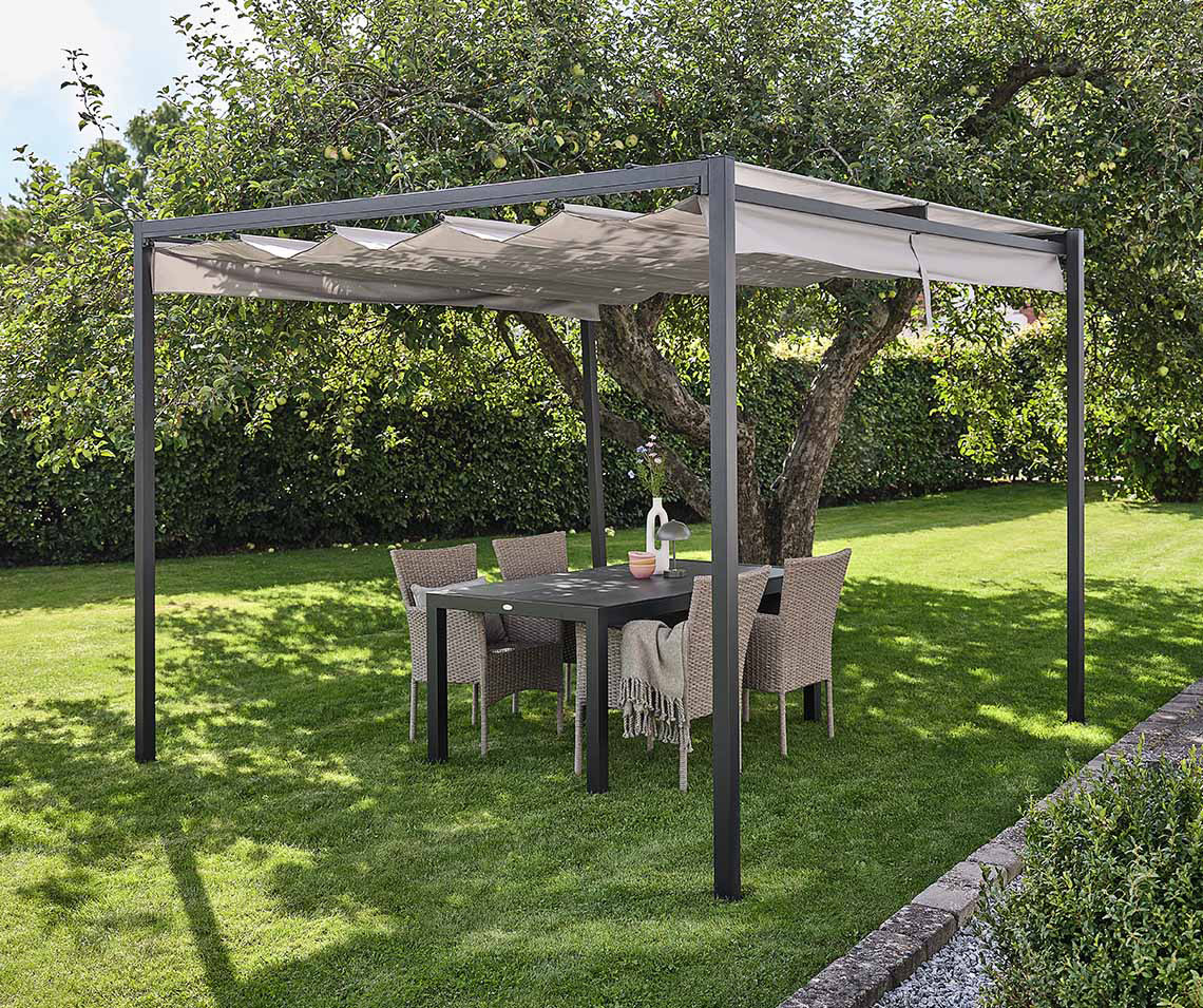 Zahradní pergola s plátěnou střechou