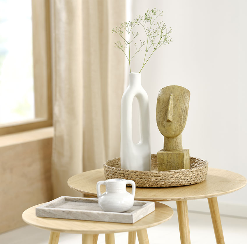 VALDEMAR marble tray with HANSE tealight holder and JOAR seagrass tray with INGEMAR vase and ESKE sculpture Marble tray with white tealight holder and seagrass tray with white vase and sculpture