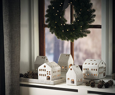 Vánoční lucerny ve tvaru domečků