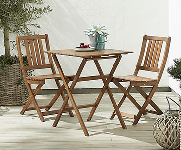 Zahradní stůl a židle ze dřeva